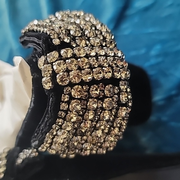 NIB Tory Burch velvet Josephine pumps - Picture 8 of 8